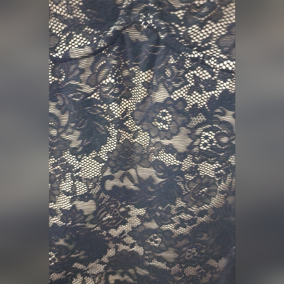 Wilfred bodycon lace dress - Picture 4 of 4